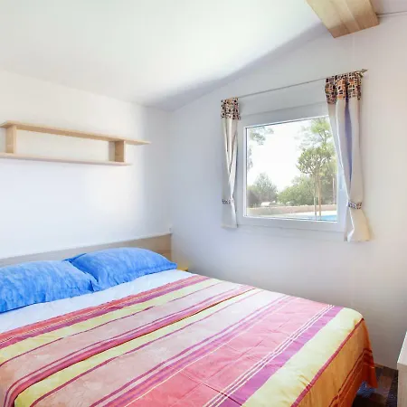 Holiday Camping Park Umag.2 بيت للعطل بروتونيغلا