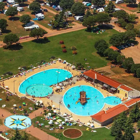 بيت للعطل Holiday Camping Park Umag.2 بروتونيغلا